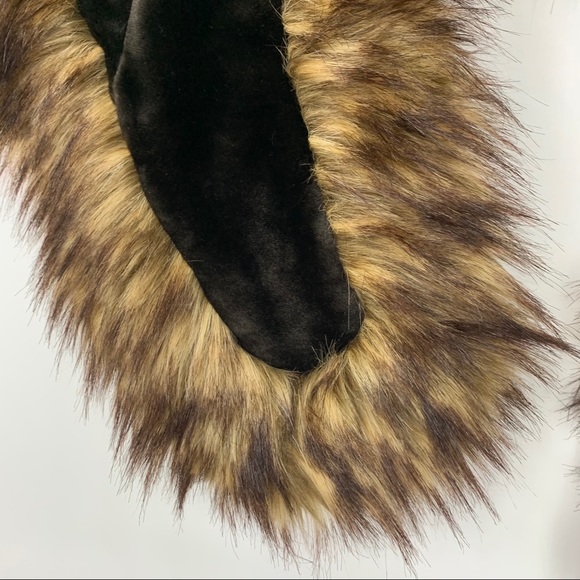 Faux Frenzi By Dena Plush Faux Fur Velour Wide Wrap Shawl Scarf Black & Brown - Picture 5 of 12